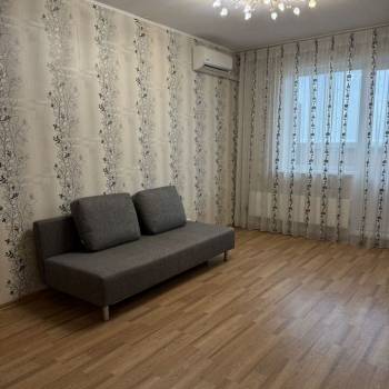 Сдается 1-комнатная квартира, 45 м²
