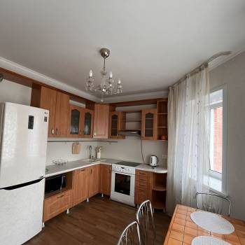 Сдается 2-х комнатная квартира, 64 м²