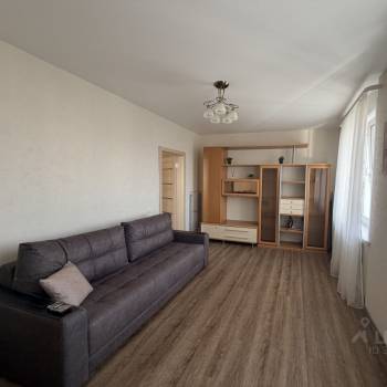 Сдается 1-комнатная квартира, 42 м²