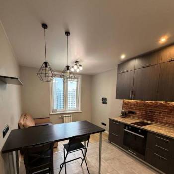 Сдается 1-комнатная квартира, 43 м²