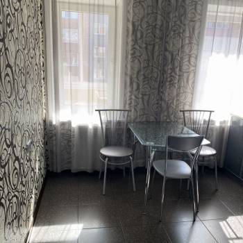 Сдается 1-комнатная квартира, 45 м²