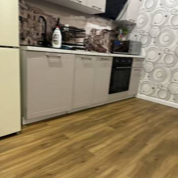 Сдается 2-х комнатная квартира, 76 м²
