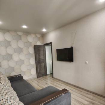 Сдается 1-комнатная квартира, 42 м²