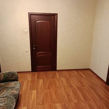 Сдается 1-комнатная квартира, 81,2 м²