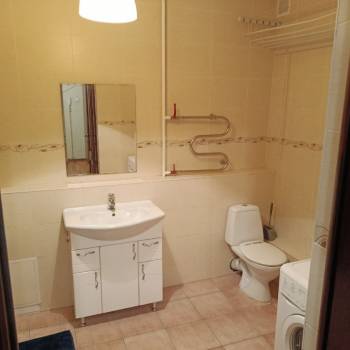Сдается 1-комнатная квартира, 81,2 м²