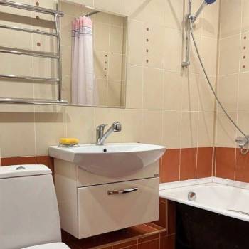 Сдается Многокомнатная квартира, 60 м²