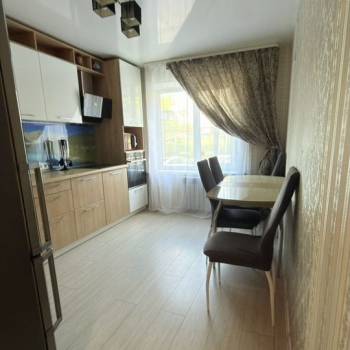 Сдается Многокомнатная квартира, 63 м²