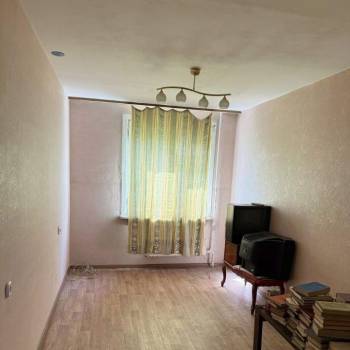 Продается 3-х комнатная квартира, 58 м²