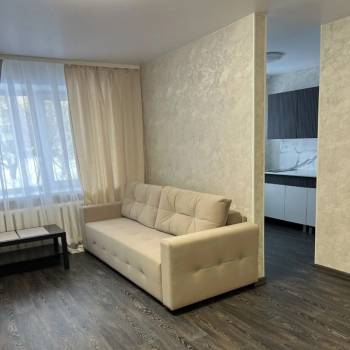 Сдается Многокомнатная квартира, 60 м²