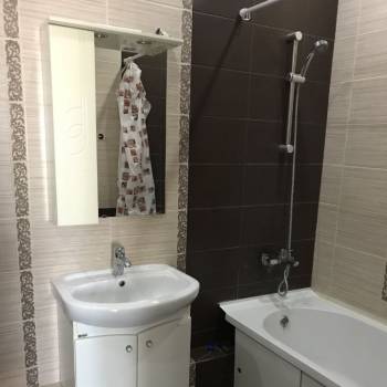 Сдается 1-комнатная квартира, 49 м²