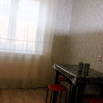 Сдается 1-комнатная квартира, 38 м²