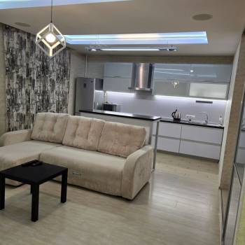 Сдается 1-комнатная квартира, 42 м²