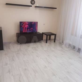 Сдается 1-комнатная квартира, 39 м²
