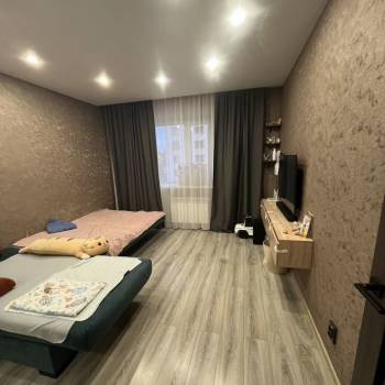 Продается 1-комнатная квартира, 37,5 м²