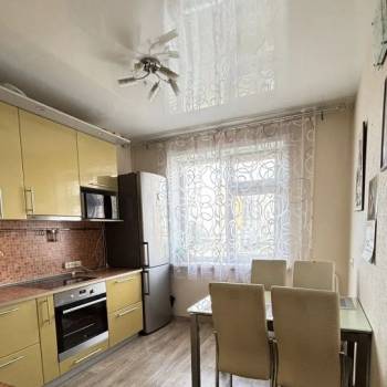 Сдается Многокомнатная квартира, 66 м²
