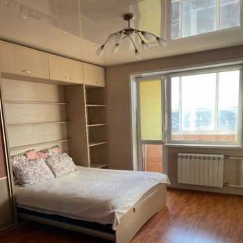 Продается 1-комнатная квартира, 43 м²