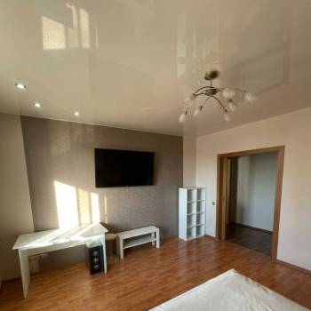 Продается 1-комнатная квартира, 43 м²