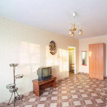 Продается 1-комнатная квартира, 39 м²