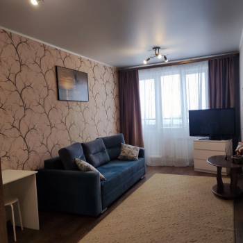 Продается 1-комнатная квартира, 42 м²