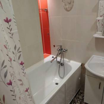 Сдается 1-комнатная квартира, 42 м²