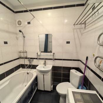 Продается 1-комнатная квартира, 36 м²