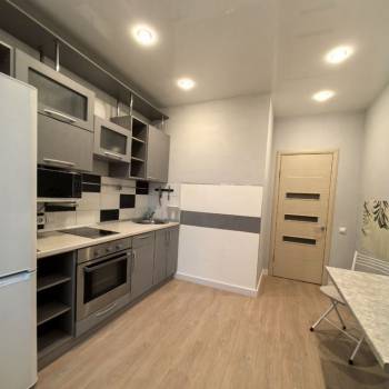 Продается 1-комнатная квартира, 36 м²