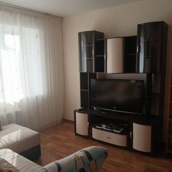 Сдается 1-комнатная квартира, 365 м²