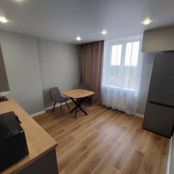 Сдается 1-комнатная квартира, 42 м²