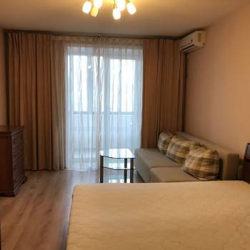 Сдается 1-комнатная квартира, 42 м²
