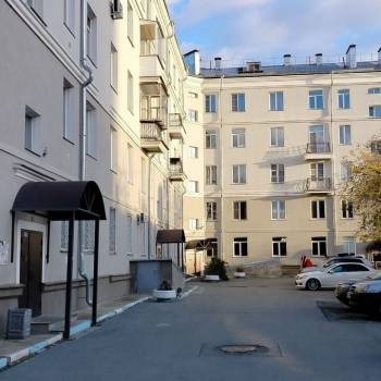 Сдается 1-комнатная квартира, 42 м²