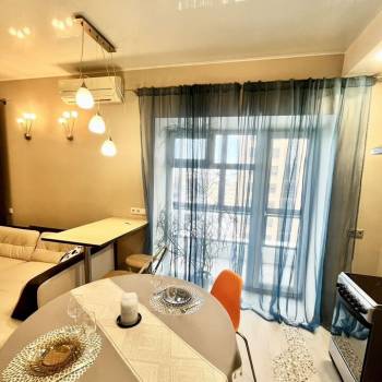 Сдается 1-комнатная квартира, 52 м²