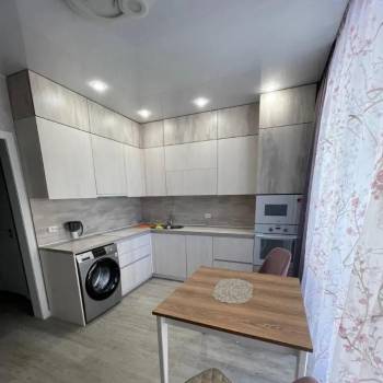 Продается 1-комнатная квартира, 44 м²
