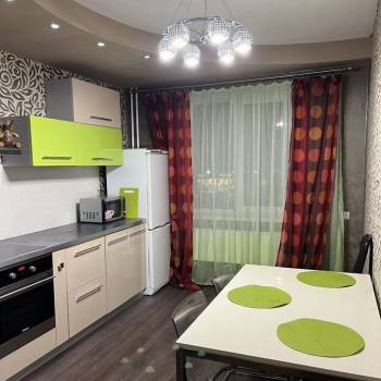 Сдается 1-комнатная квартира, 54 м²