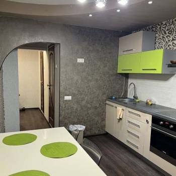 Сдается 1-комнатная квартира, 54 м²