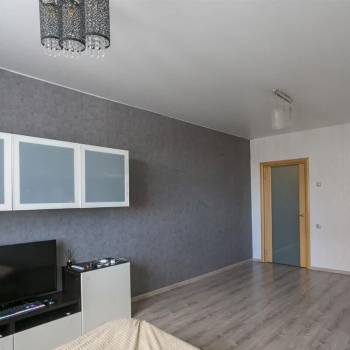 Продается 1-комнатная квартира, 52 м²