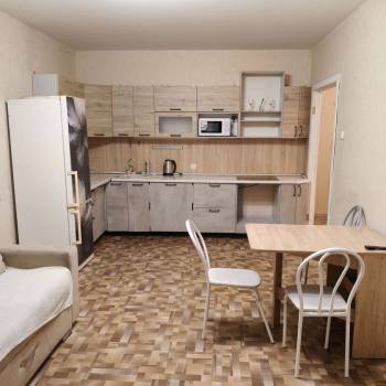 Сдается Многокомнатная квартира, 60 м²