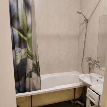Сдается Многокомнатная квартира, 60 м²