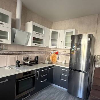 Сдается Многокомнатная квартира, 80 м²