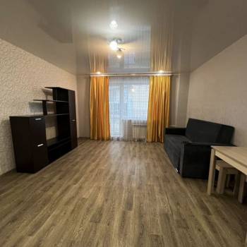 Сдается 1-комнатная квартира, 39 м²