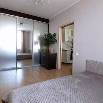 Сдается 1-комнатная квартира, 38 м²