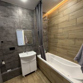 Сдается 1-комнатная квартира, 41 м²