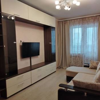 Сдается 1-комнатная квартира, 49 м²