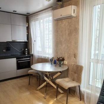 Сдается 1-комнатная квартира, 35 м²