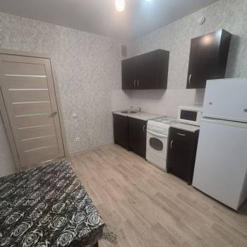 Сдается 1-комнатная квартира, 38 м²