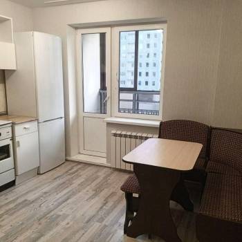 Сдается 1-комнатная квартира, 42 м²