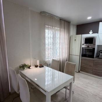 Сдается 2-х комнатная квартира, 64,7 м²