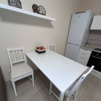 Сдается 1-комнатная квартира, 50 м²