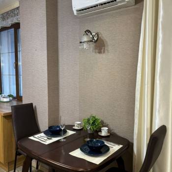 Сдается 1-комнатная квартира, 56 м²