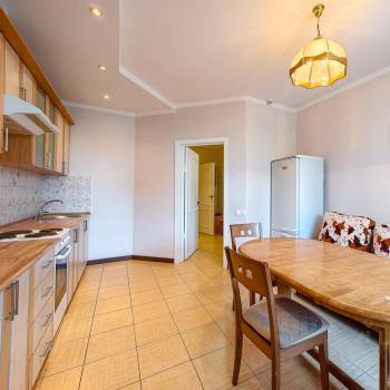 Сдается 2-х комнатная квартира, 87 м²