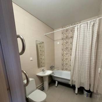 Продается 1-комнатная квартира, 40 м²